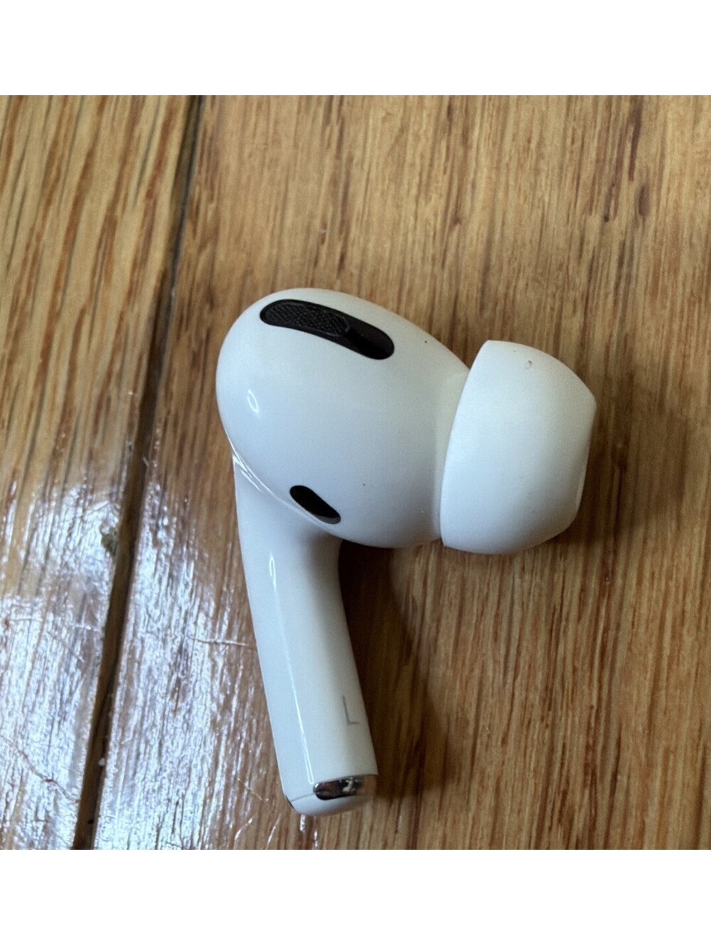 (single) Left Apple AirPods Pro 1st Gen  Earbud Only Replacement White Genuine..